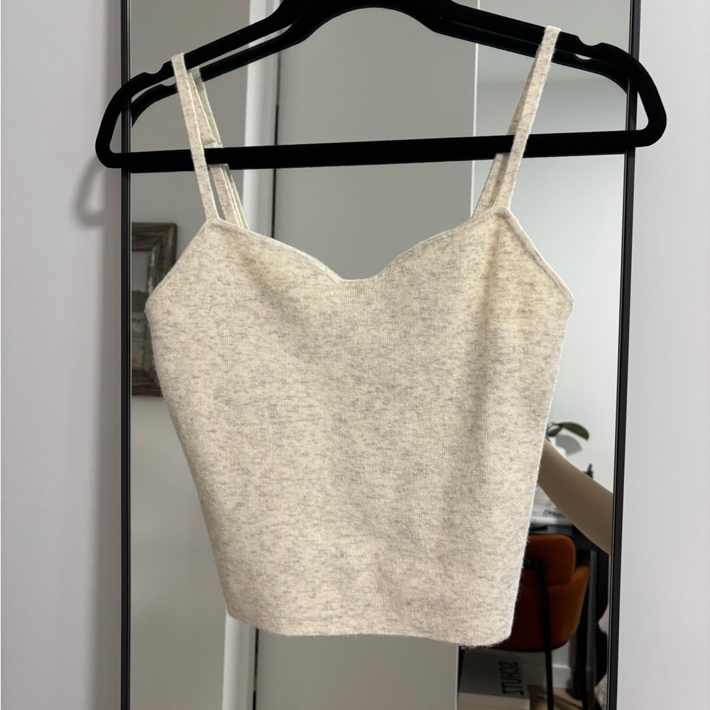 Like New Aritzia Wilfred Sicily Sweater Tank